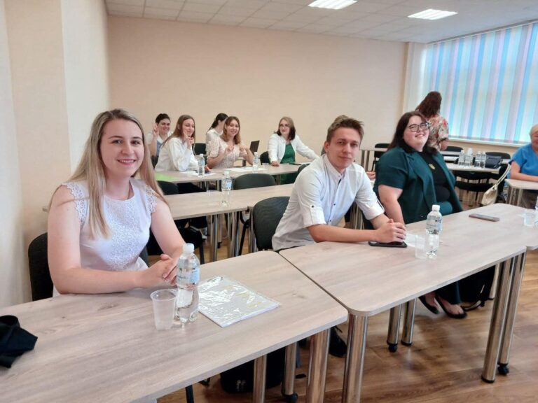 Вітаємо бакалаврів журналістики із захистом дипломних проєктів!